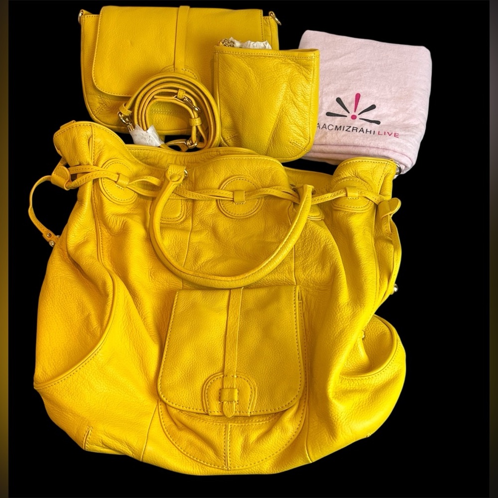 Isaac Mizrahi Live Yellow Pebbled Leather Drawstring Bucket Handbag  Purse Set